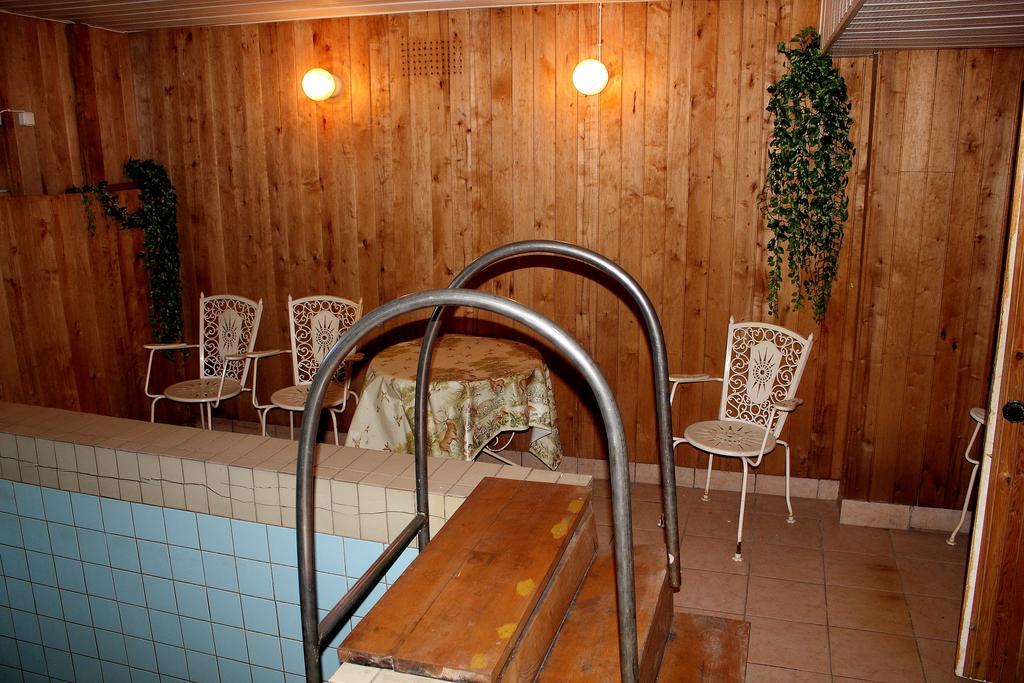Hotell Paeaesuke Йыхви Экстерьер фото